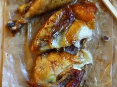 Chinese roast chicken recipe. Flavorful, juicy, and absolutely mouthwatering, and it's quick and easy to make for the entire family! | rasamalaysia.com